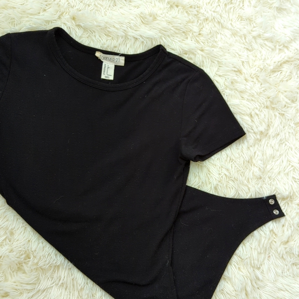 simple black t bodysuit